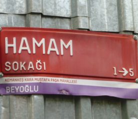 straatnaam in istanbul vernoemd naar hamam handdoek